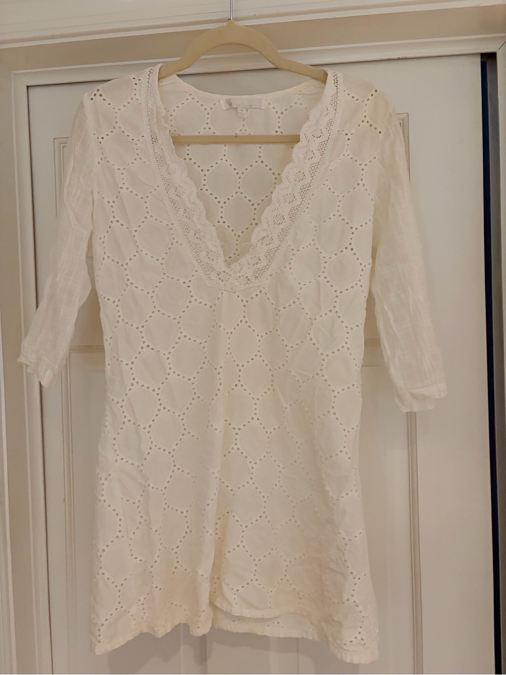 Eyelet Coverup in White/Cream